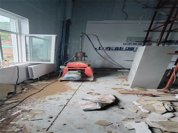 伽师地基基础下沉墙体裂缝加固注浆顶升施工