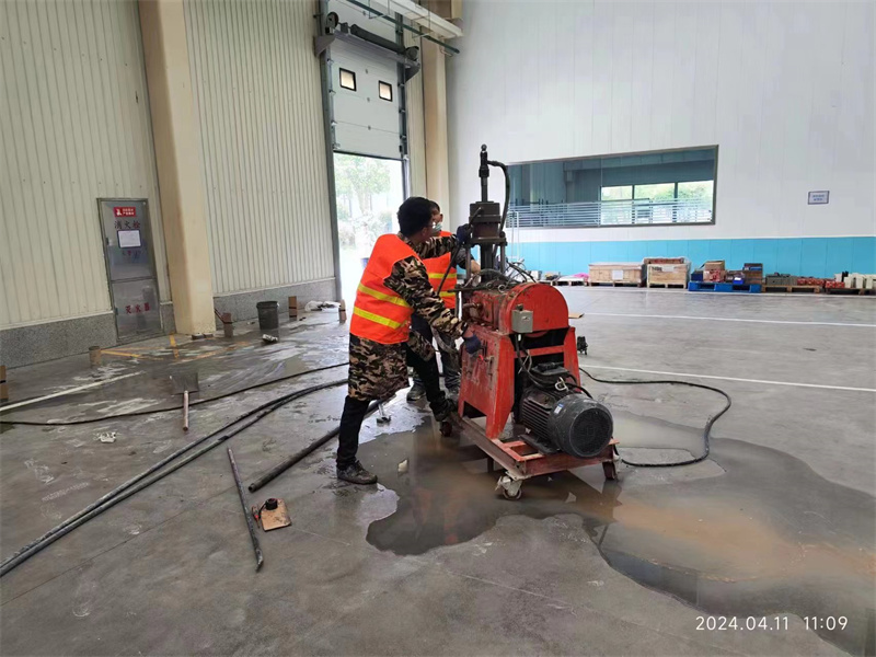 伽师厂房地面下沉塌陷注浆加固施工